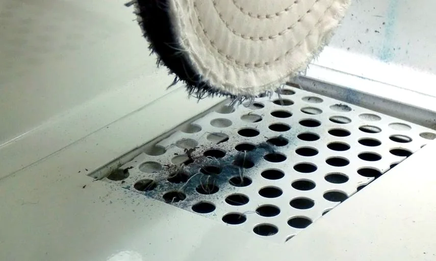 Dirty wheel and polishing debris